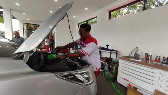 Auto2000