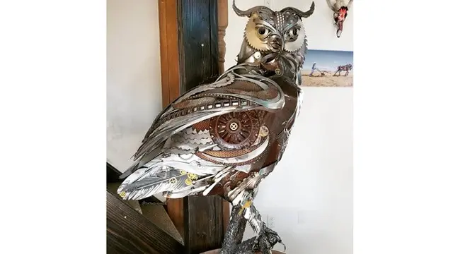 Potret 6 Karya Seni Dari Logam Berbentuk Hewan Ini Keren Banget