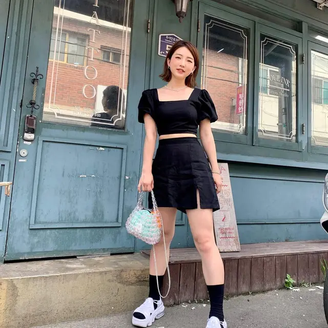Potret Gaya Kasual Han Yoo Ra YouTuber Korsel. (Sumber: Instagram/big_miss_han)