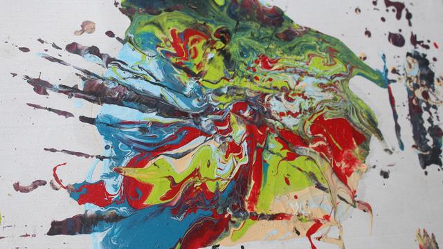 Bermain dengan kanvas dan cat