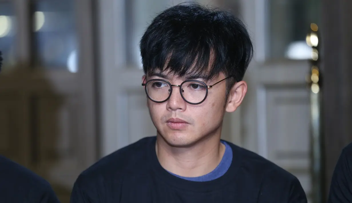 "Kalo syuting acara masak juga kadang-kadang di rumah kadang di luar tapi cuma sebentar. Jadi masih punya banyak waktu buat keluarga terutama buat anak. Fokusku buat anak," tandasnya. (Adrian Putra/Bintang.com)