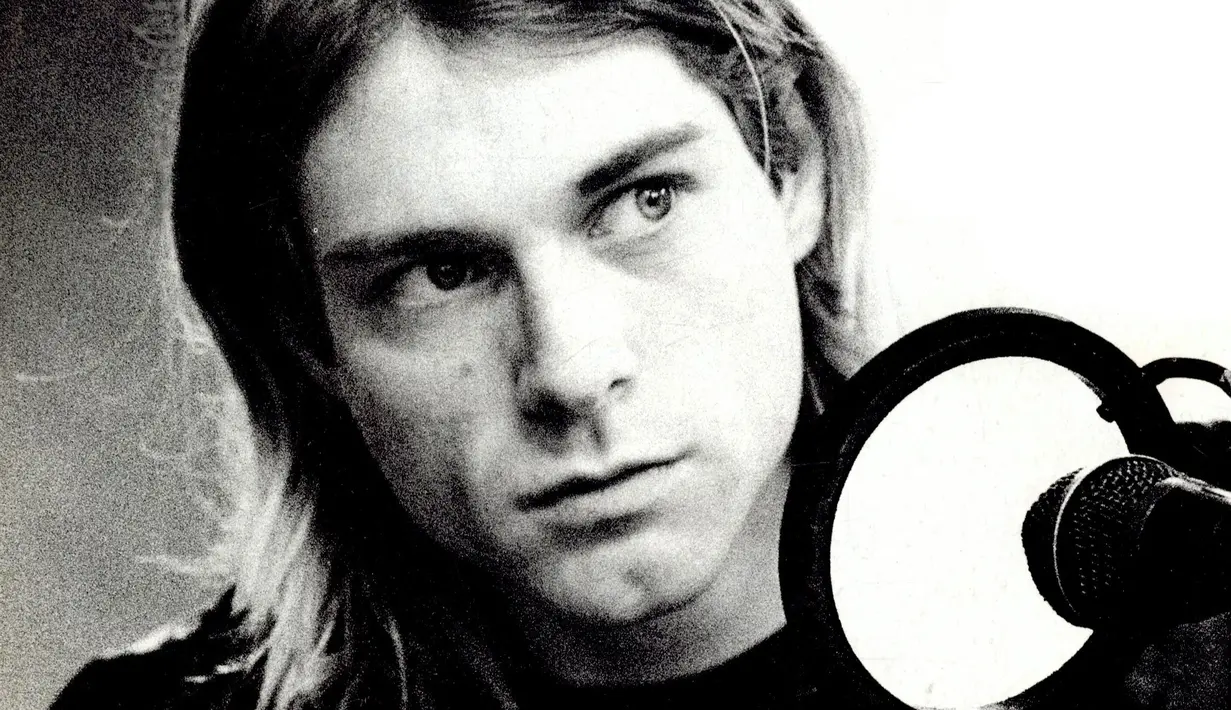 "Matahari sudah tidak ada, namun aku miliki cahaya," (Spin)