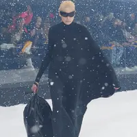 Melihat kantong sampah mahal yang dibuat Balenciaga (Balenciaga)