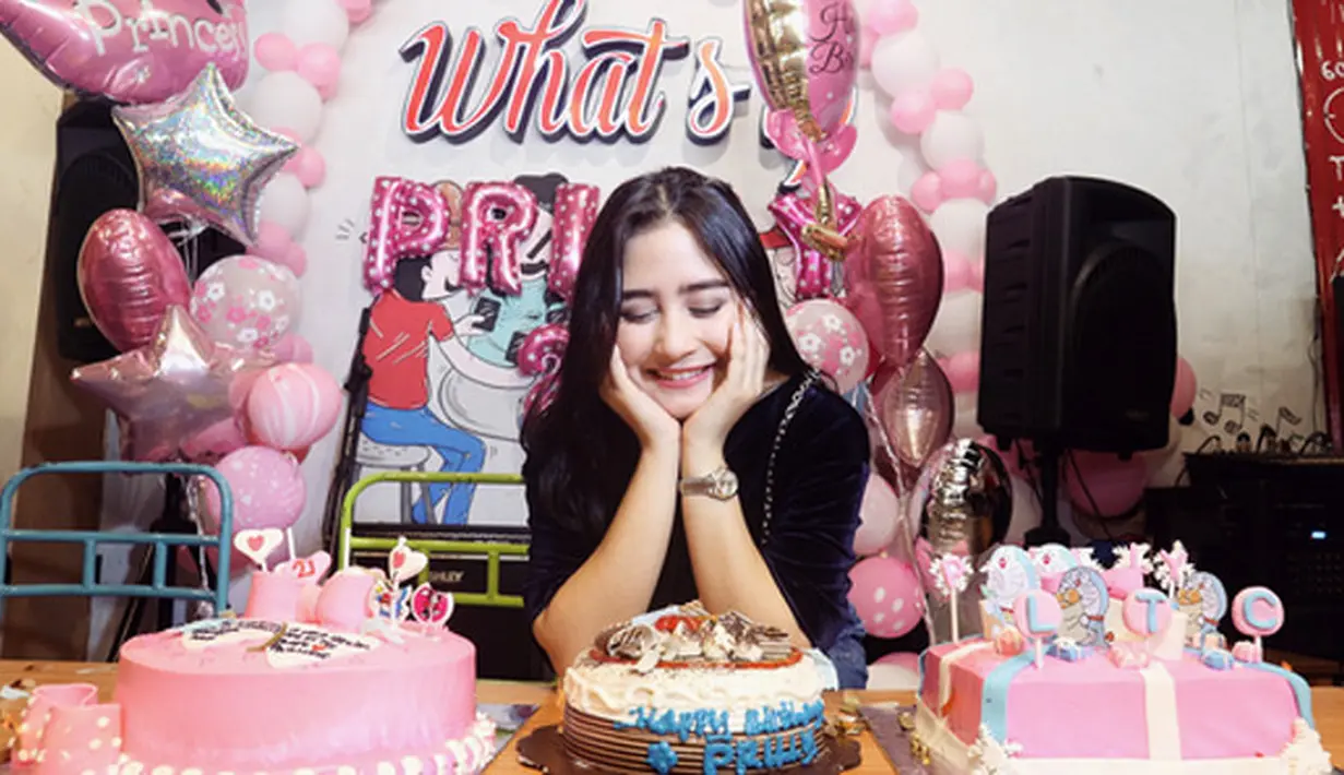 Prilly Latuconsina beberapa kali mengunggah kebersamaannya dengan Maxime Bouttier. Hingga kini belum diketahui hubungan keduanya. (Instagram/prillylatuconsina96)