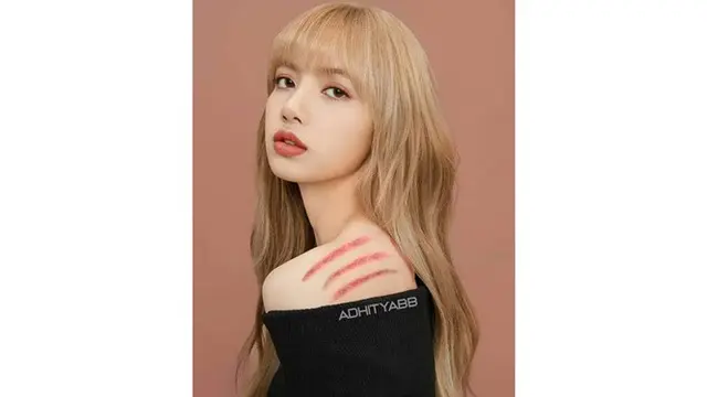 Editan Lisa Blackpink (Sumber: Instagram/photoshop.shitposter)