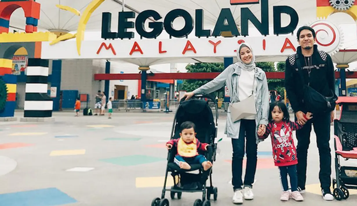 Perempuan yang mengawali kariernya dari pemilihan GADIS Sampul tahun 2008 ini berharap bisa kembali mendapatkan momongan sebelum usianya 25 tahun. Dengan begitu, perempuan 23 tahun itu bisa fokus pada kariernya. (Instagram/natasharizkynew)