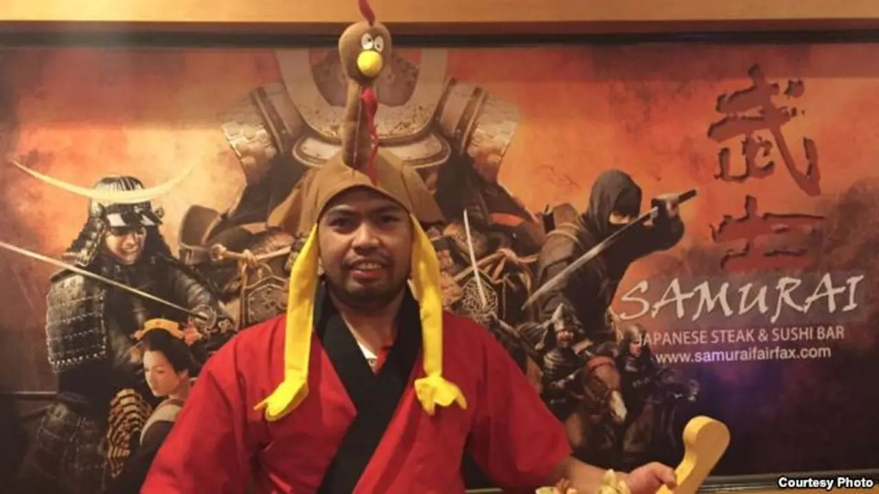 WNI Rahman yang menjadi chef sushi di AS. (VOA News)