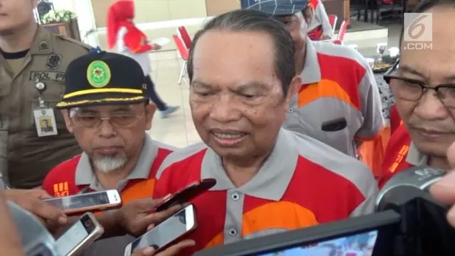 Komisi Pemberantasan Korupsi (KPK) menetapkan Wali Kota Mojokerto Mas'ud Yunus sebagai tersangka.