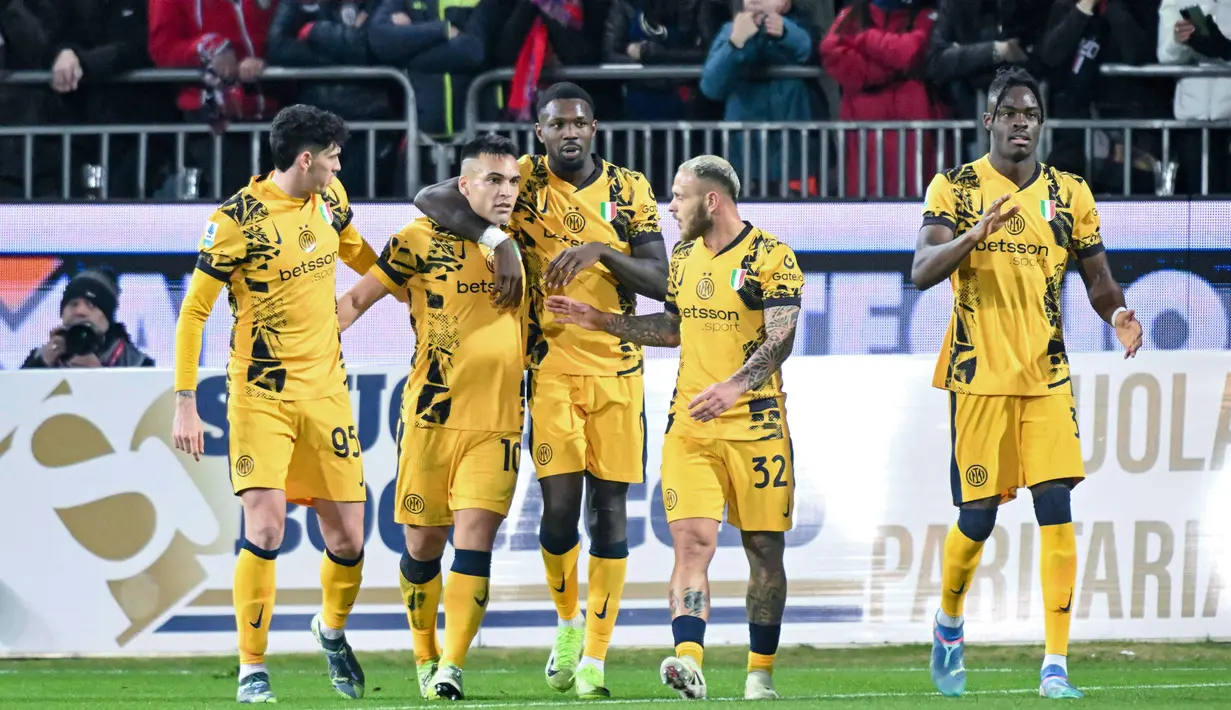 Kapten Inter Milan yakni Lautaro Martinez akhirnya mengakhiri puasa golnya. Pemain asal Argentina itu mencetak gol ke gawang Cagliari pada menit ke-71. (Gianluca Zuddas/LaPresse via AP)