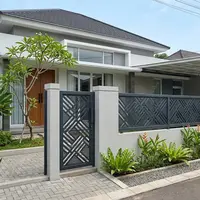 Model Pagar Rumah Kombinasi Besi dan Tembok untuk Keamanan/AI Generated