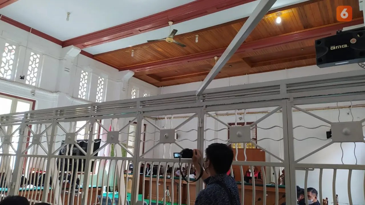 Sidang perdana Agung Sucipto, terdakwa penyuap Nurdin Abdullah (Liputan6.com/Fauzan).