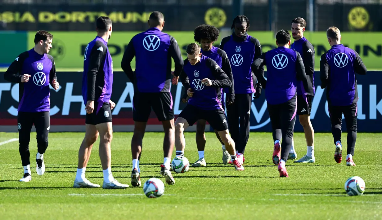 Sementara, untuk leg kedua perempat final UEFA Nations League 2024/2025 akan digelar di Dortmund pada Senin (24/3/2025) dini hari WIB. (Ina FASSBENDER/AFP)