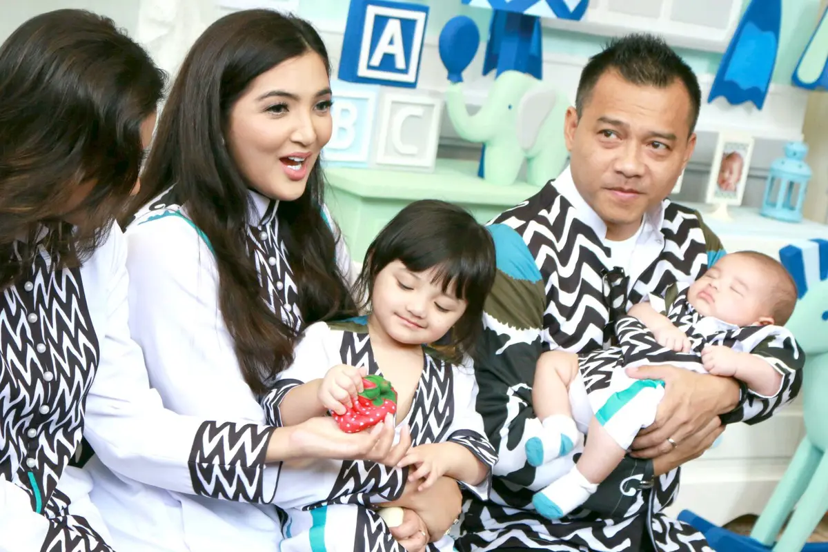 Ashanty, Anang Hermansyah, Arsy dan Arsya