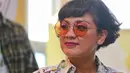 Setelah menjadi cewek super dalam film 5 Cowok Jagoan, Nirina Zubir akan memerankan Emak dalam film Keluarga Cemara. Film yang sukses tahun 1990-an itu kembali menyandingkan dengan Riggo Agus Rahman. (Adrian Putra/Bintang.com)