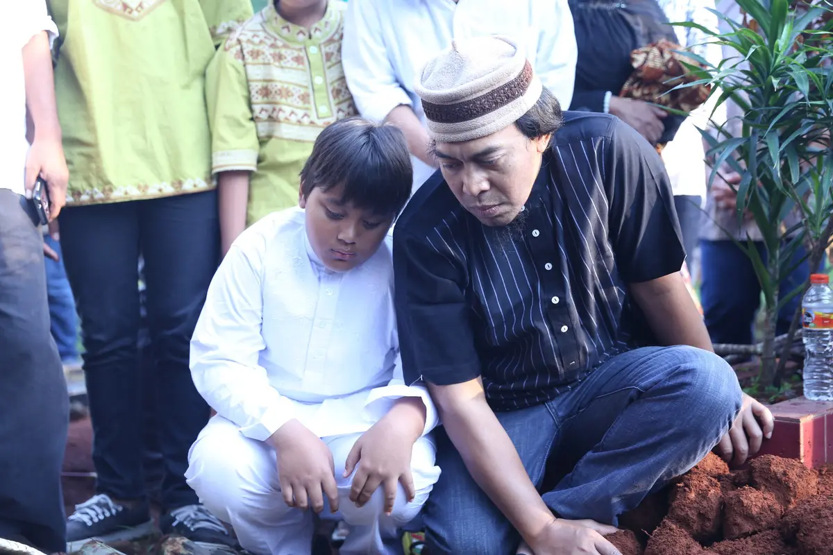 [Bintang] Komeng