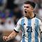 Paulo Dybala memang bukanlah pilihan utama di skuad Timnas Argentina lantaran kalah bersaing dengan Julian Alvarez dan Lautaro Martinez. Namun, pemain AS Roma itu berhasil mencetak gol dalam adu penalti melawan Prancis. (AFP/Kirill Kudryavtsev)