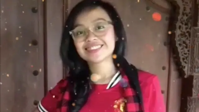 VIDEO: TikTok Bola.com, Pass the Jersey Mulai dari Kaus Manchester United Hingga Timnas Indonesia