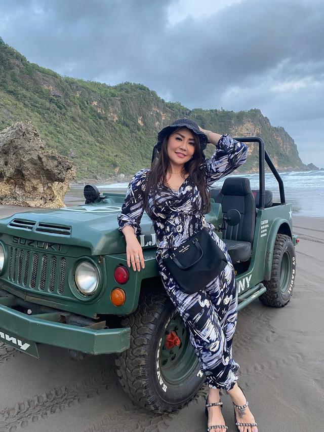 7 Potret Terbaru Tessa Kaunang Usai Jalani Sulam Bibir, Curi Perhatian