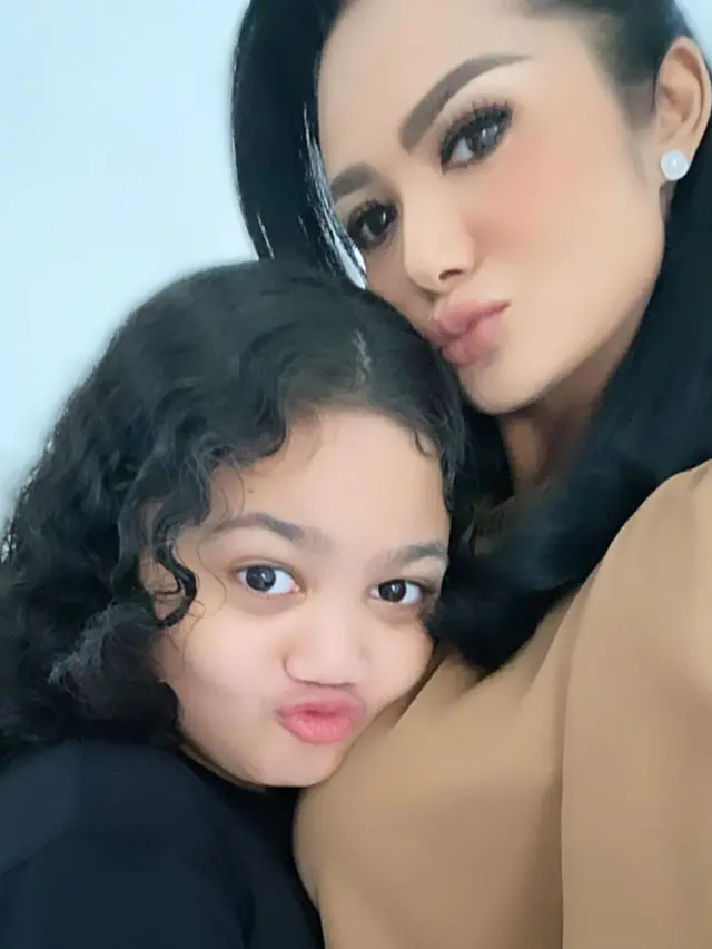 7 Potret Kebersamaan Krisdayanti dan Amora Lemos, Kembali Duet Bersama
