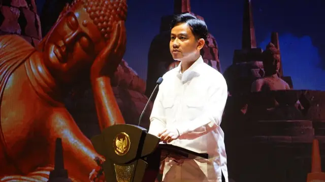Wakil Presiden (Wapres) Gibran Rakabuming Raka saat menghadiri acara Puncak Perayaan Hari Raya Tri Suci Waisak 2026 di Candi Borobudur.