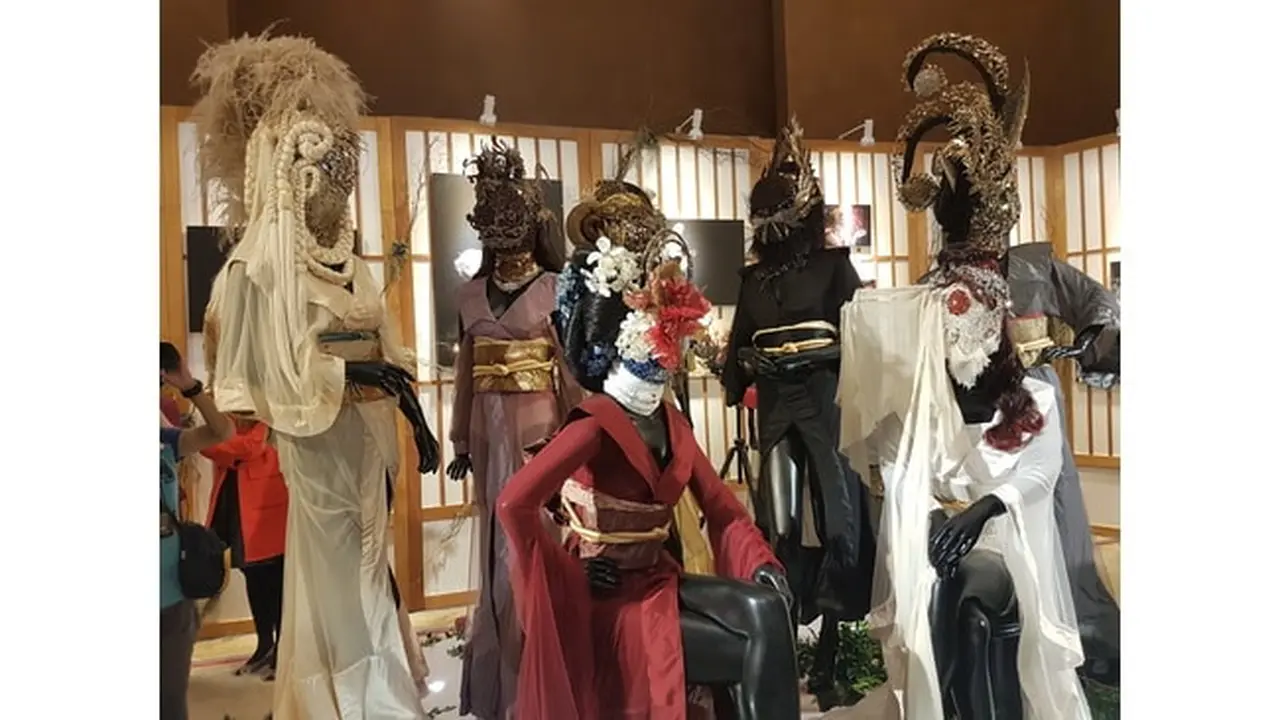 Peringatan 11 Tahun Perjalanan Alston Stephanus di Dunia Fashion