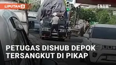 Seorang petugas Dishub Depok tersangkut di kaca mobil pikap di Jalan Raya Bogor. Kejadian pada ini terekam dan viral di Instagram
