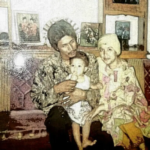 6 Potret Masa Kecil Ammar Zoni Ini Menggemaskan Banget