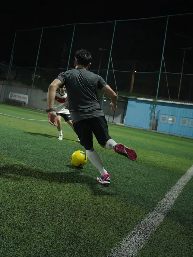 Ariel NOAH main bola