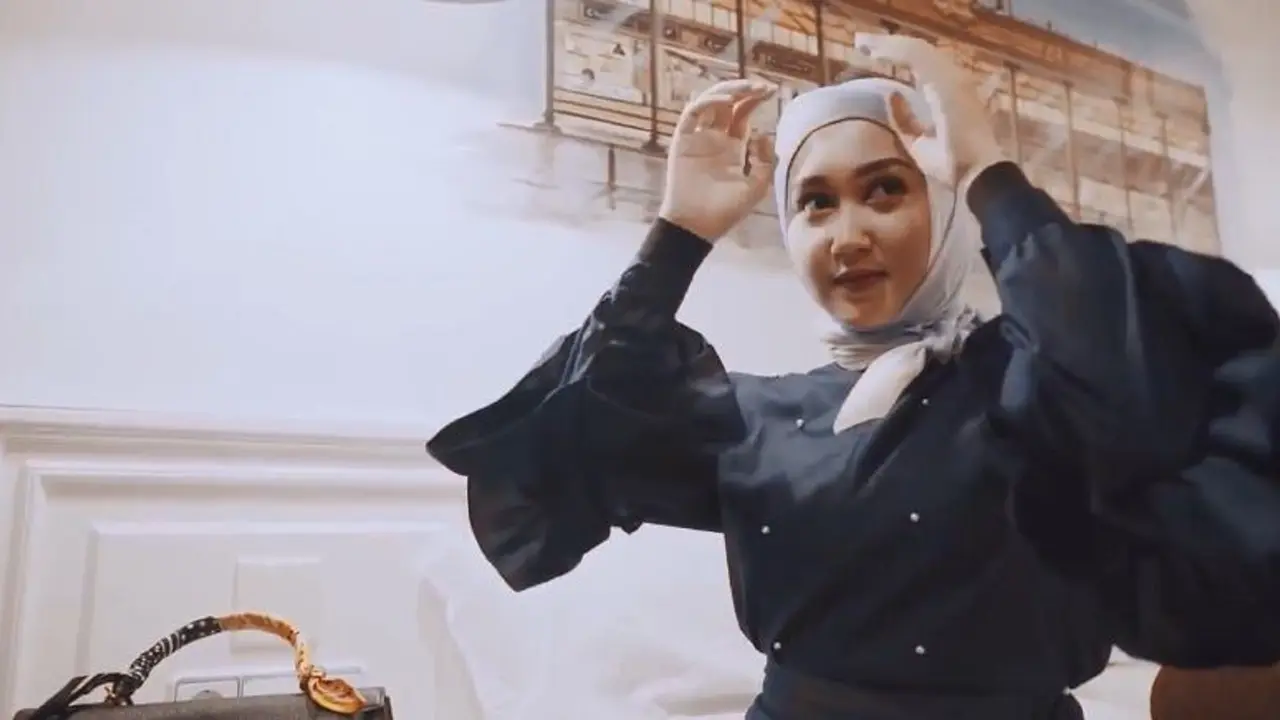 Tutorial Hijab Dian Pelangi (Hijup)