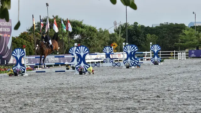 Aksi atlet berkuda Indonesia di FEI CSIs International Jumping Competition 2024