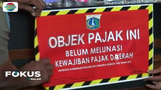 Selain 22 restoran, petugas juga mendatangi sebuah pabrik di Jalan Raya Bekasi, Cakung.