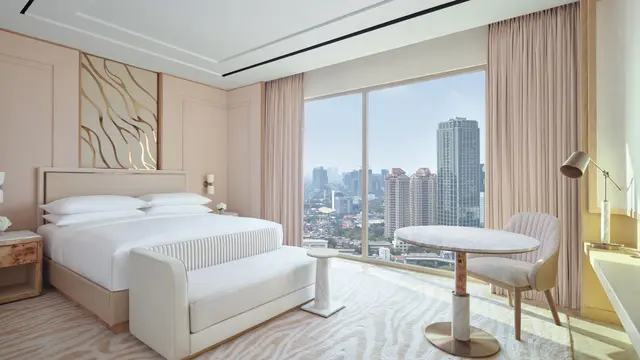 Jakarta Marriott Hotel Gelora, Destinasi Staycation Baru dengan Kemewahan Gedung Keemasan