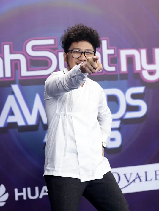 Pernikahan pasangan ini baru terungkap beberapa hari lewat foto-foto yang beredar di media sosial. (Andy Masela/Bintang.com)