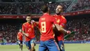 Para pemain Spanyol merayakan gol yang dicetak oleh Saul Niguez ke gawang Kroasia pada laga UEFA Nations League di Stadion Manuel Martinez Valero, Selasa (11/9/2018). Spanyol menang 6-0 atas Kroasia. (AP/Alberto Saiz)