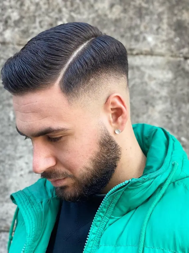 7 Model Potong Rambut Pria 2 Jari yang Bisa Bikin Kamu Tampil Beda