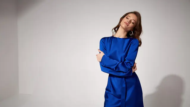 Jadi Tren Perhiasan Masa Kini, Intip Deretan Gaya Tampil Stand Out dengan Batu Safir