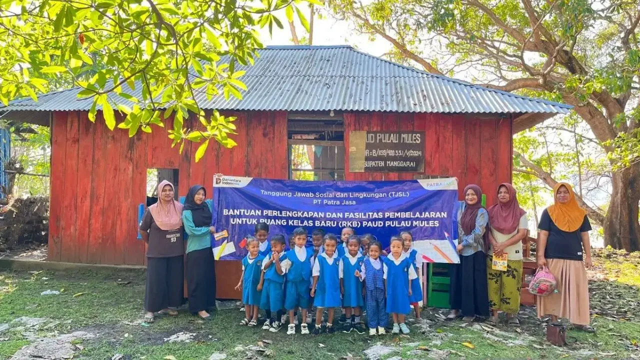 PT Patra Jasa memberikan bantuan bagi masyarakat terdampak gempa bumi di Flores, Nusa Tenggara Timur (NTT) (Istimewa)