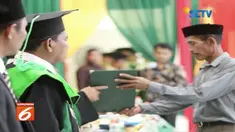 Viral video seorang bapak wakili anaknya yang telah meninggal untuk terima ijazah di acara wisuda UIN Ar Raniry.