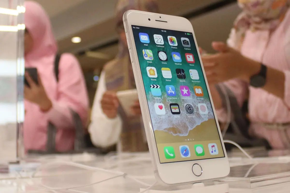 PHOTO: Rela Antre Demi Dapatkan iPhone x dan iPhone 8