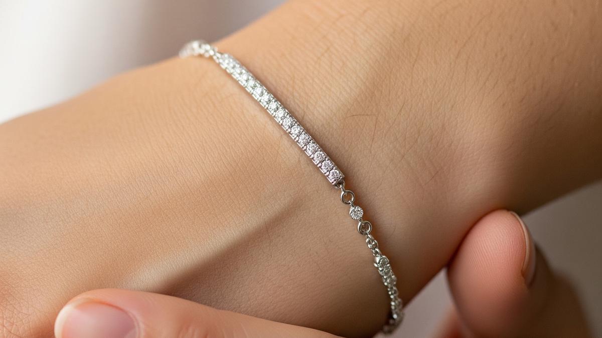 9 Model Gelang Emas Putih Minimalis, Cocok untuk Gaya Modern Elegan