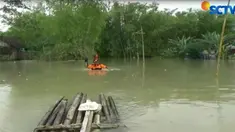 Peristiwa naas tersebut bermula saat Ulifatul Lutfia Mayasa bersama temannya Arum naik rakit bambu di area banjir. Saat asik bermain, Ulifatul tiba-tiba terjatuh dan langsung tenggelam.