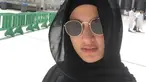 Nia Ramadhani, artis cantik yang dulu mengawali kariernya sebagai model dan aktris cilik. Kini ia tetap eksis di dunia hibura Tanah Air. Sebagai salah satu artis papan atas, gaya penampilan Nia selalu menarik untuk disorot seperti saat ia dengan cantiknya mengenakan hijab saat momen berhaji. (Liputan6.com/IG/@ramadhaniabakrie)