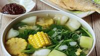 Semangkuk sayur bayam bening. (Liputan6.com/IG/dapoersikoko)