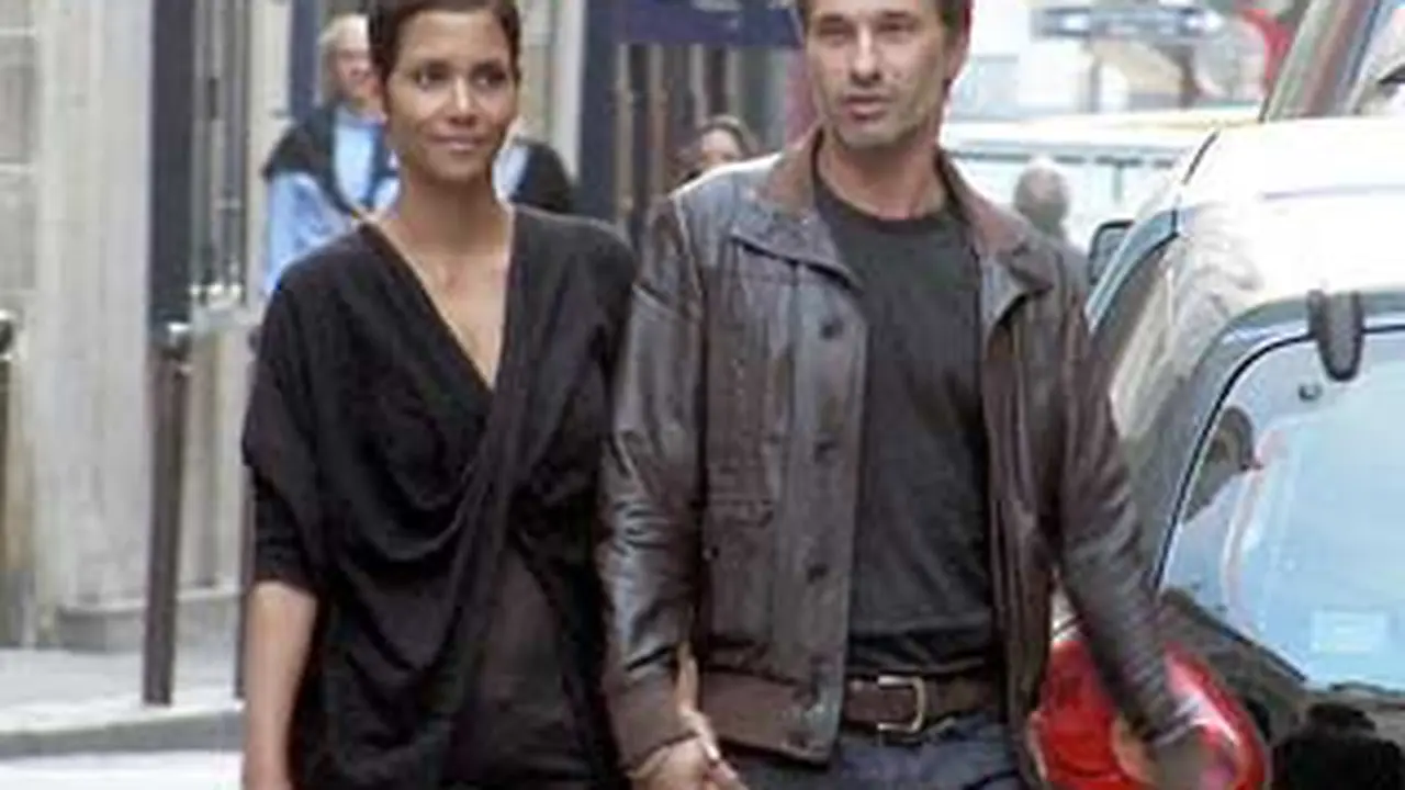 Halle Berry dan Oliver Martinez.