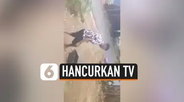 MUAK DENGAN BERITA CORONA, PRIA NGAMUK HANCURKAN TV