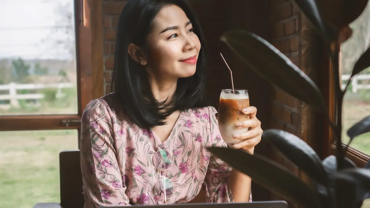 wanita februari perfeksionis