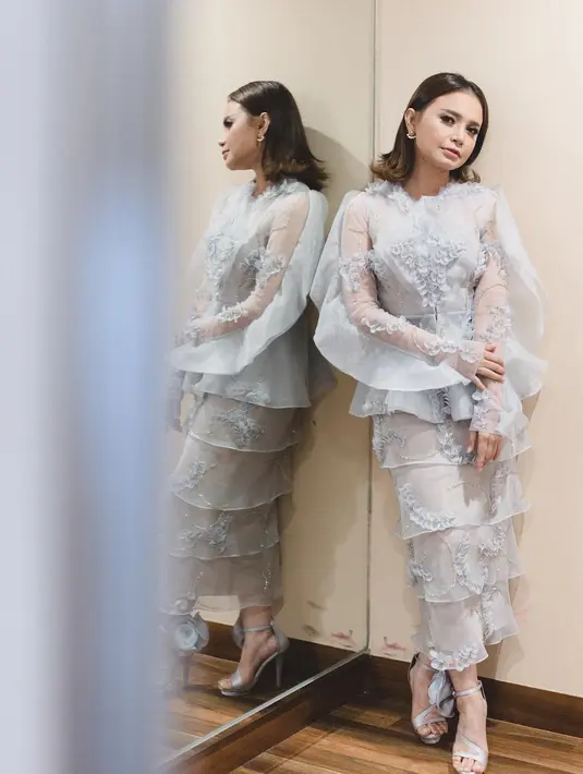 (Instagram/itsrossa)