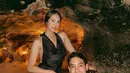 Salah satunya makan malam romantis di dalam gua bersama kekasih, Nadif Zahiruddin [instagram/anyageraldine]
