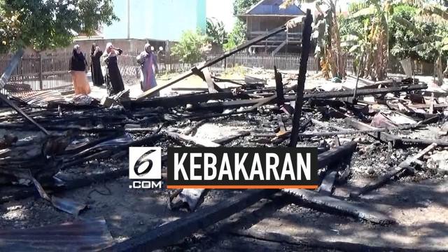 Nahas bagi Puang Tindi warga Dusun Kassie, Sulawesi Selatan. Nenek berusia 70 tahun ini tewas terbakar bersama rumah tinggalnya. Api diduga bersumber dari puntung rokok yang membakar kasur, kemudian api membesar menghanguskan rumah dan isinya.