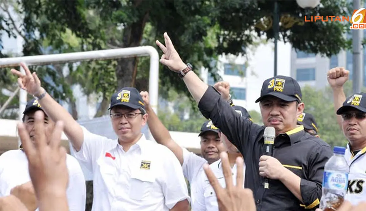 Anis Matta berorasi membakar semangat para kadernya agar bisa meningkatkan elektabilitas PKS yang sempat merosot akibat beberapa kasus korupsi (Liputan6.com/Andrian M Tunay) 
